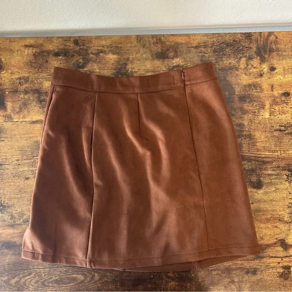 Style Shark Suede A line side slit mini skirt - Picture 3 of 3